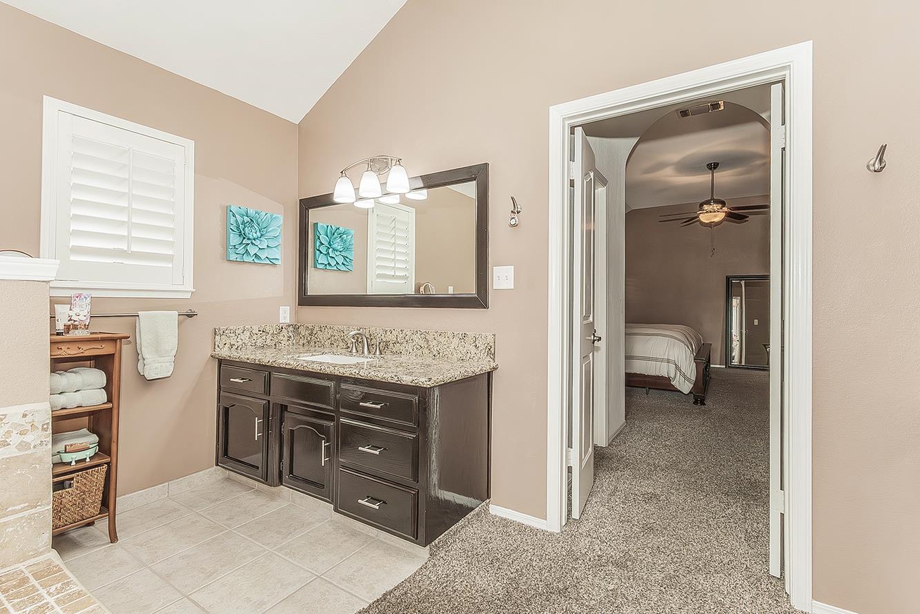 1405 W Flora Ave, Reedley, CA 93654