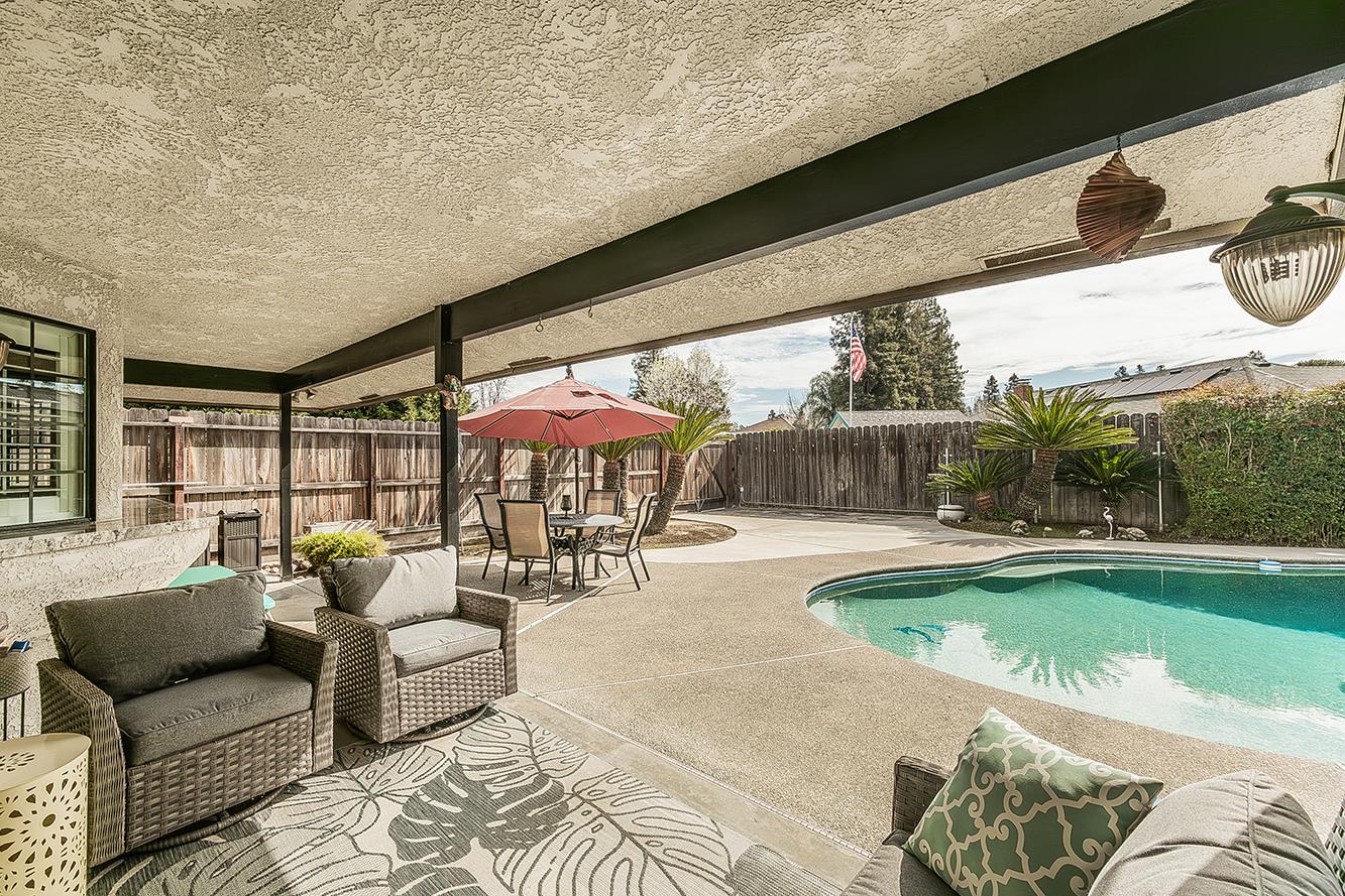 1405 W Flora Ave, Reedley, CA 93654