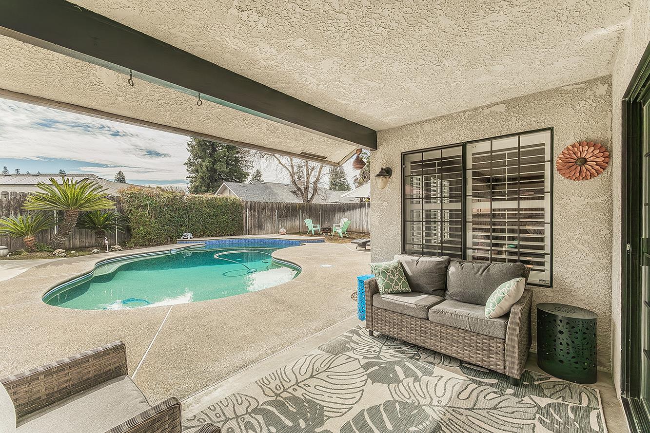 1405 W Flora Ave, Reedley, CA 93654