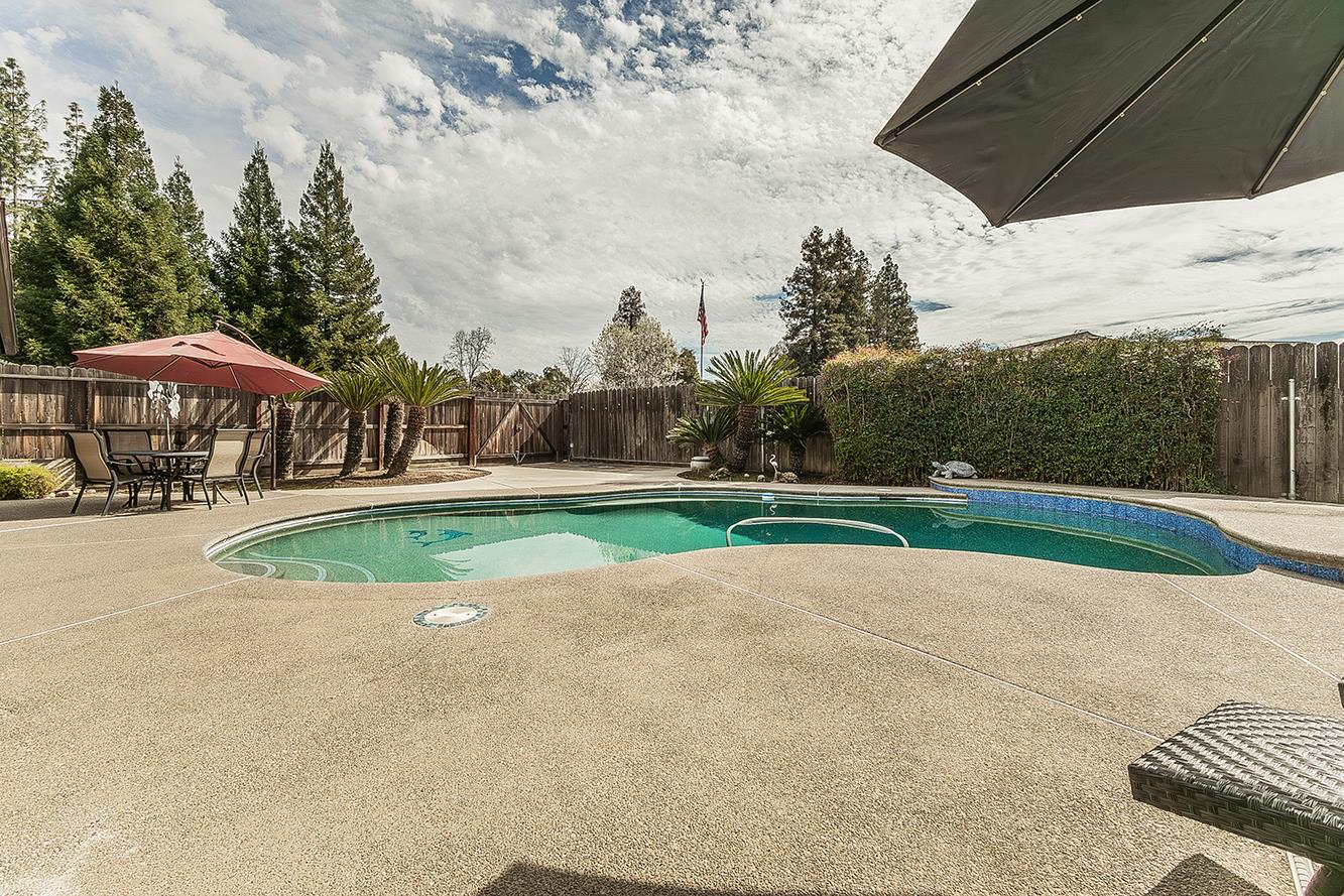 1405 W Flora Ave, Reedley, CA 93654