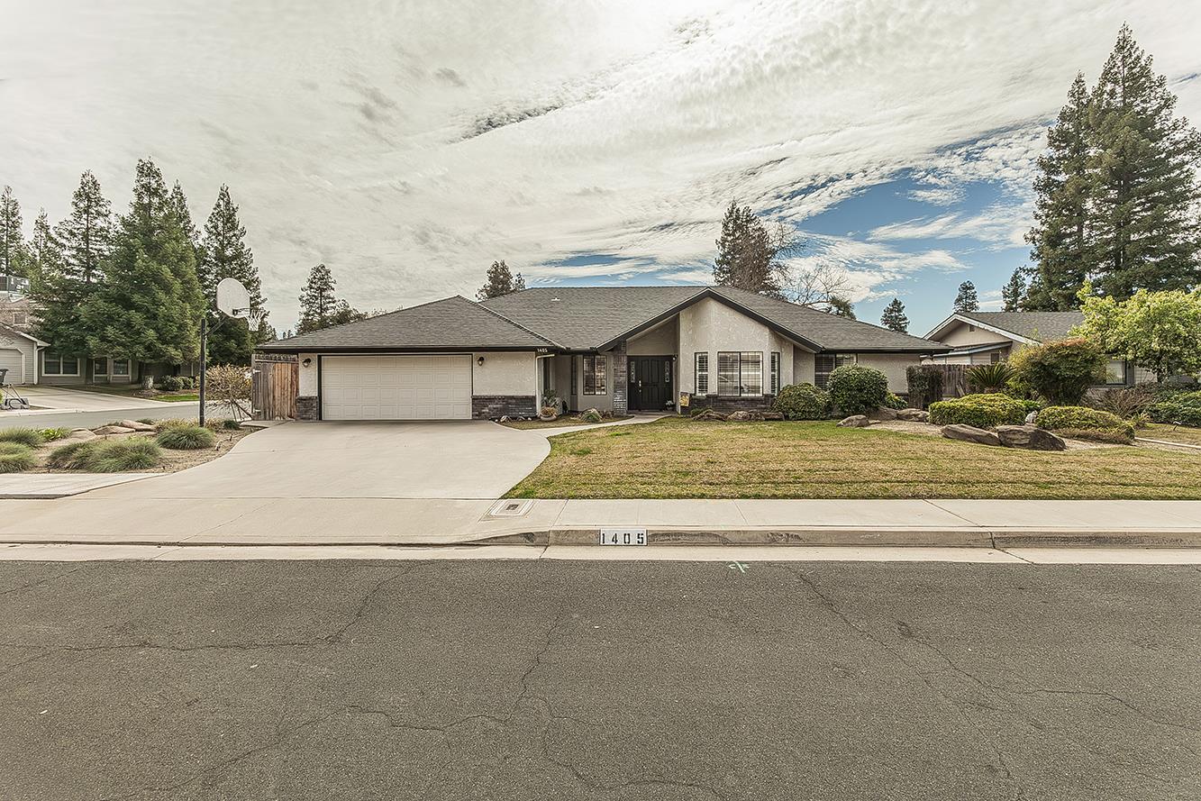 1405 W Flora Ave, Reedley, CA 93654