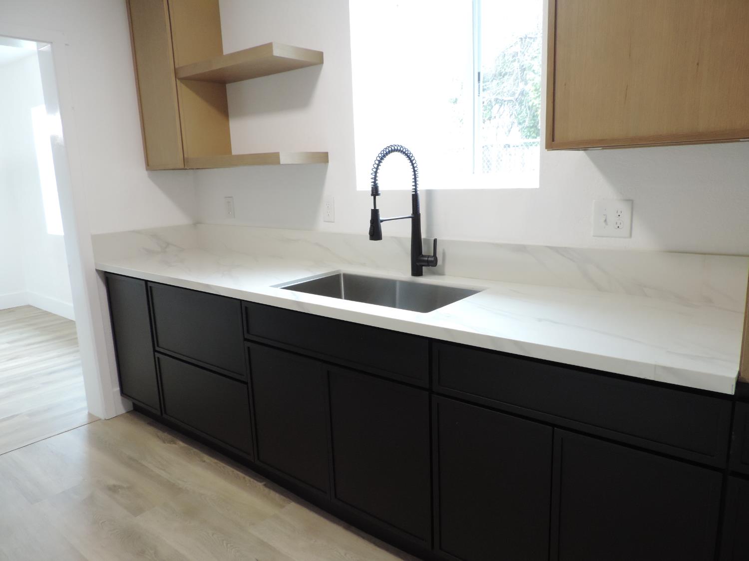 3777 E OLIVE Ave, Fresno, CA 93702