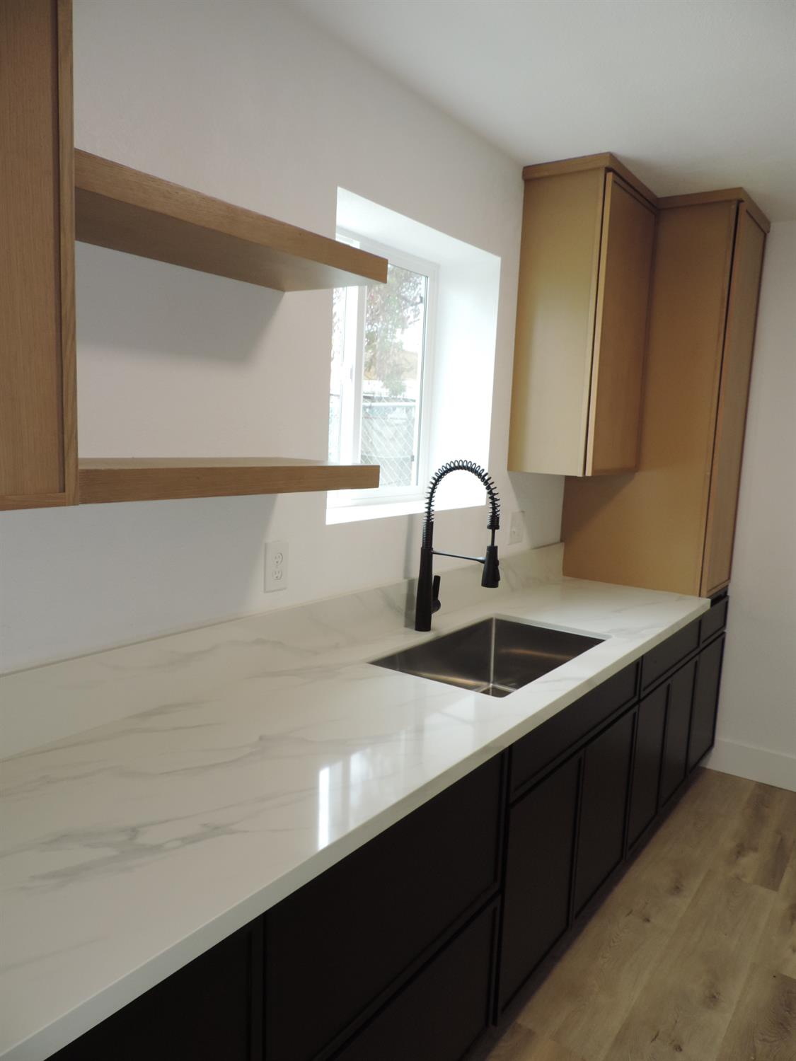 3777 E OLIVE Ave, Fresno, CA 93702