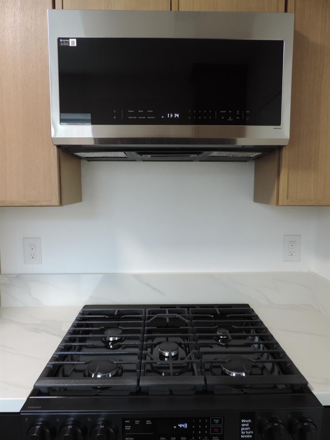 3777 E OLIVE Ave, Fresno, CA 93702