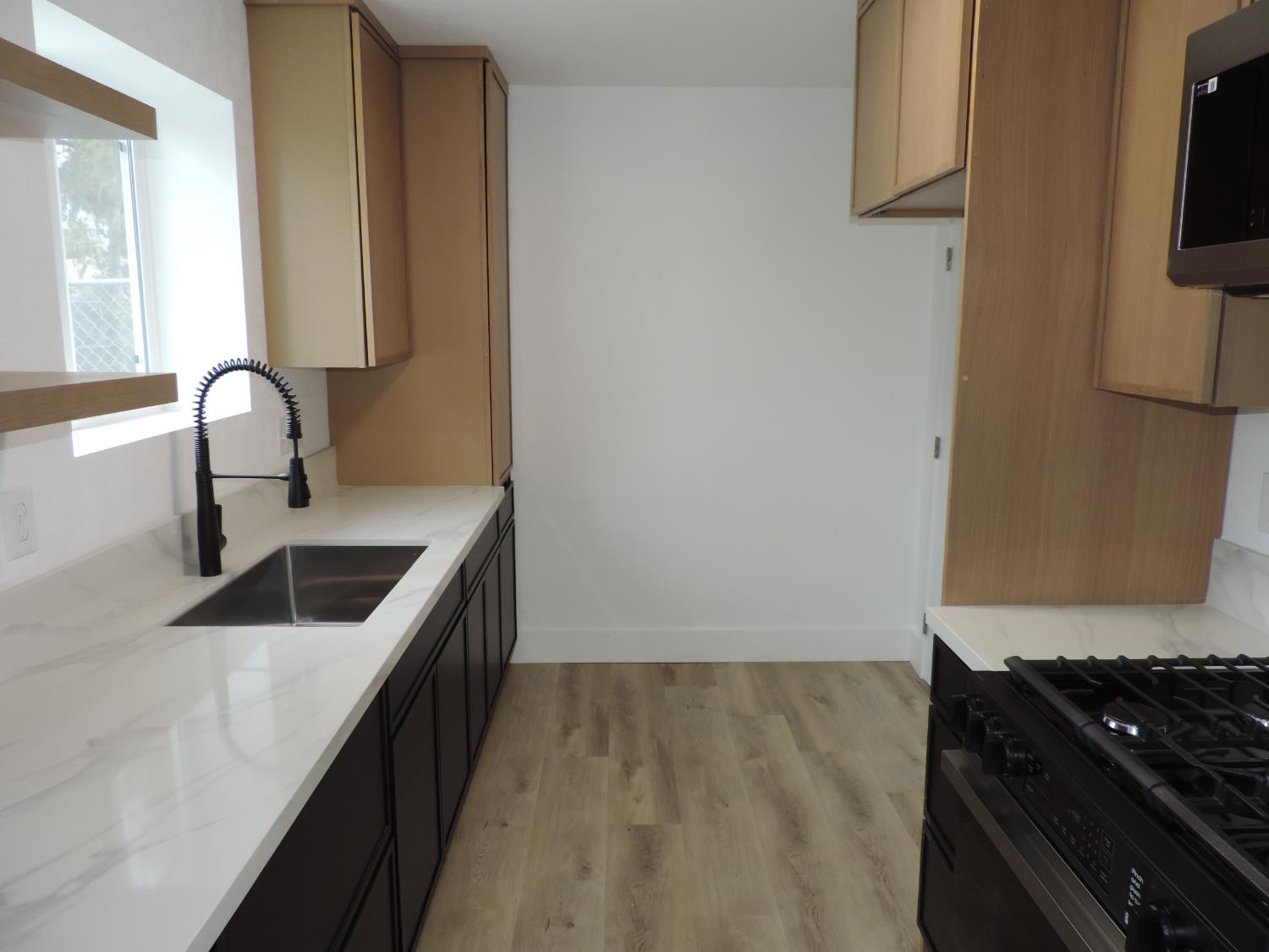 3777 E OLIVE Ave, Fresno, CA 93702