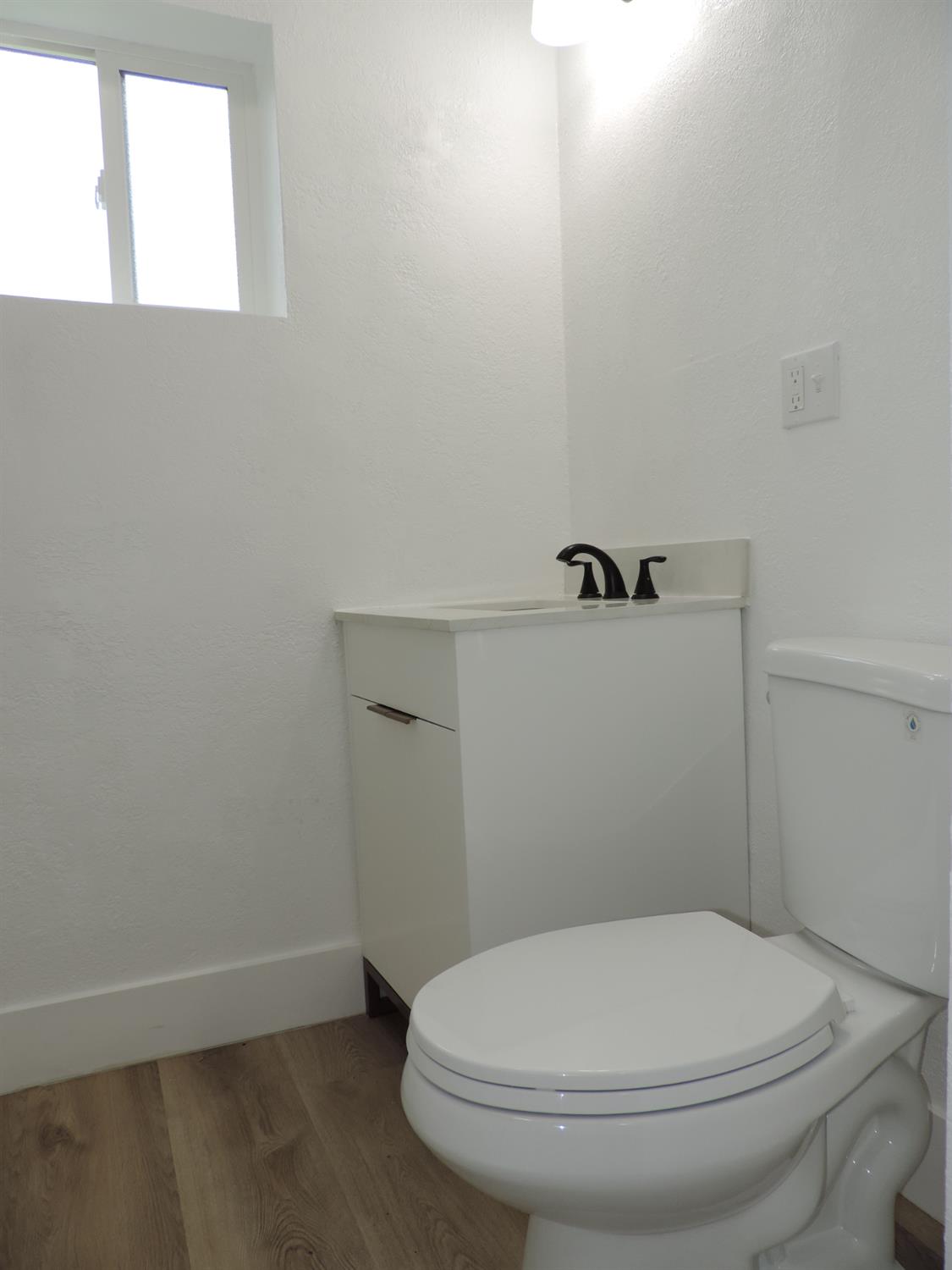 3777 E OLIVE Ave, Fresno, CA 93702