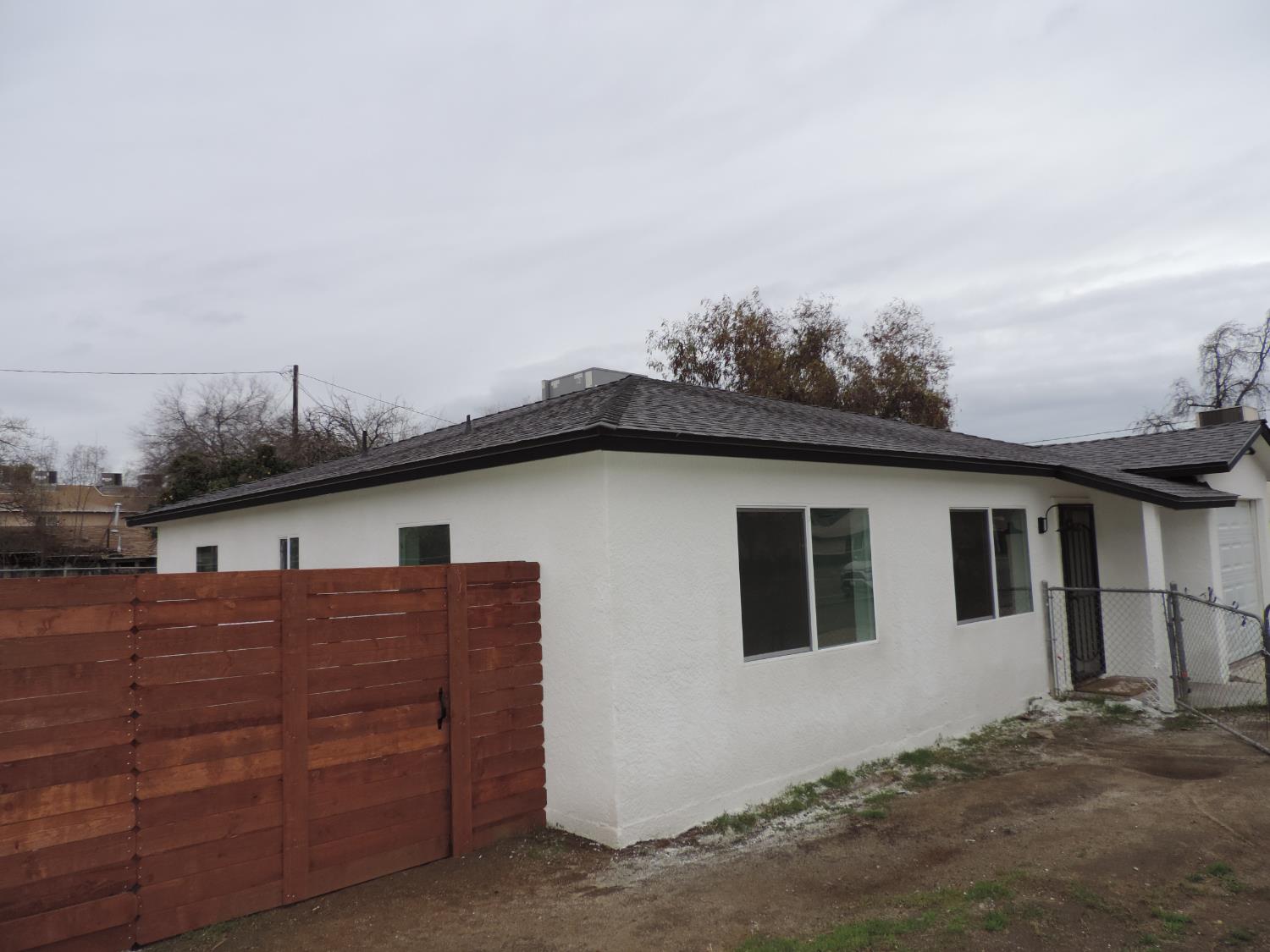 3777 E OLIVE Ave, Fresno, CA 93702