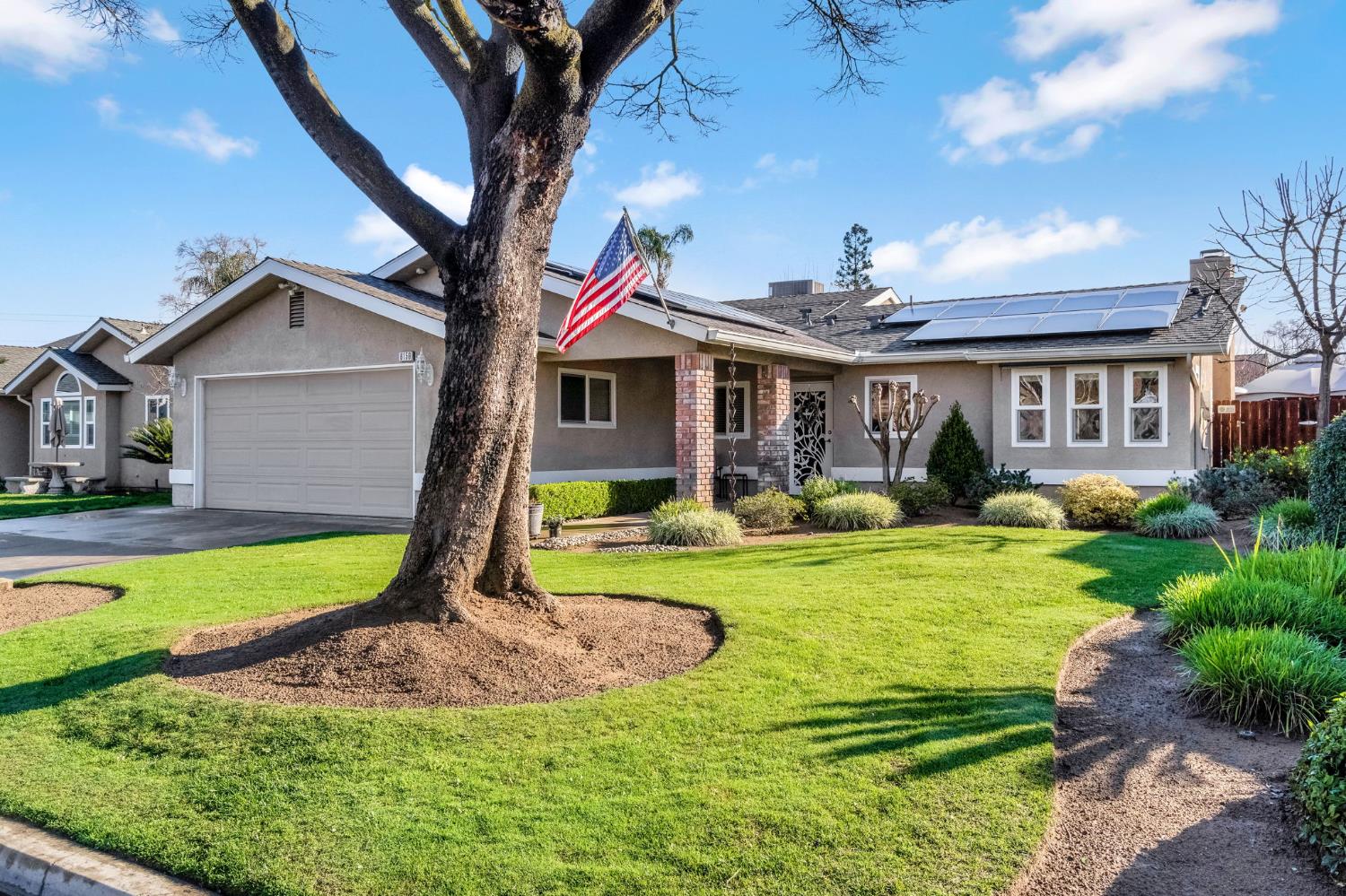 6156 N Constance Ave, Fresno, CA 93722