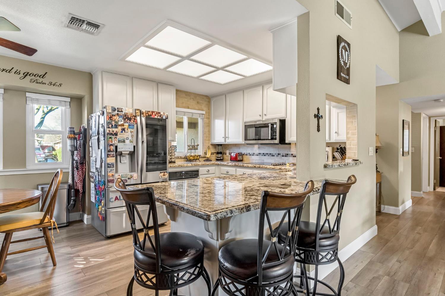 6156 N Constance Ave, Fresno, CA 93722