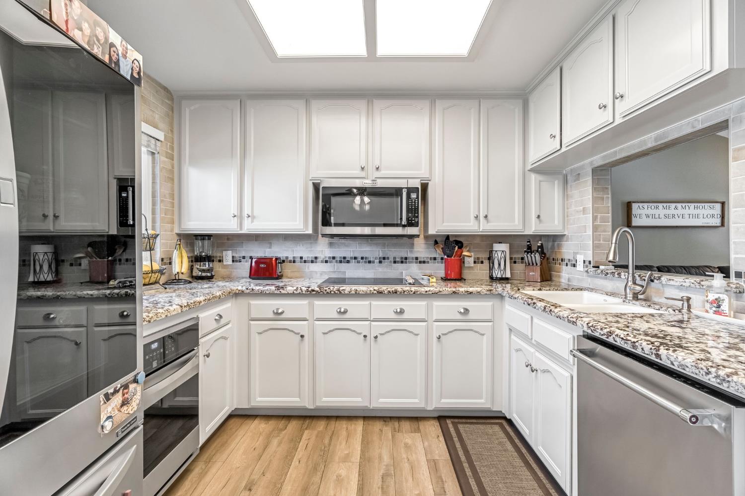 6156 N Constance Ave, Fresno, CA 93722