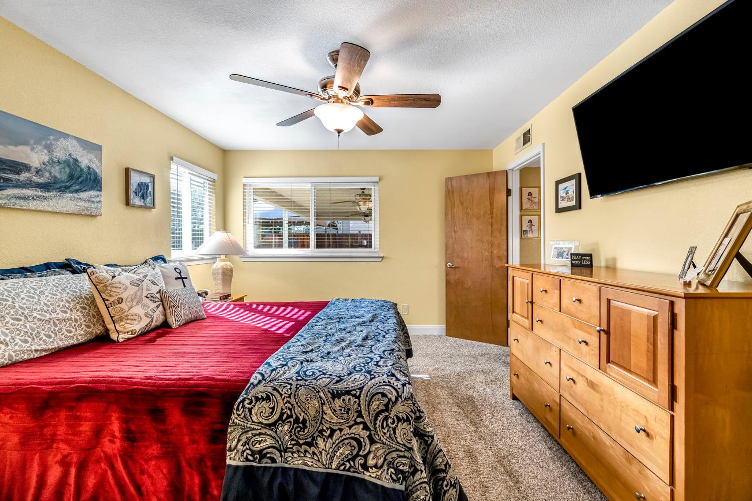 6156 N Constance Ave, Fresno, CA 93722