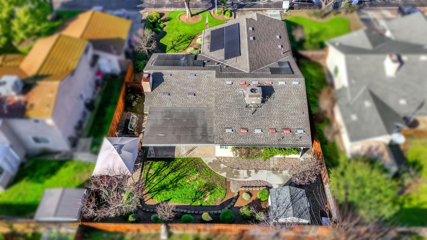 6156 N Constance Ave, Fresno, CA 93722