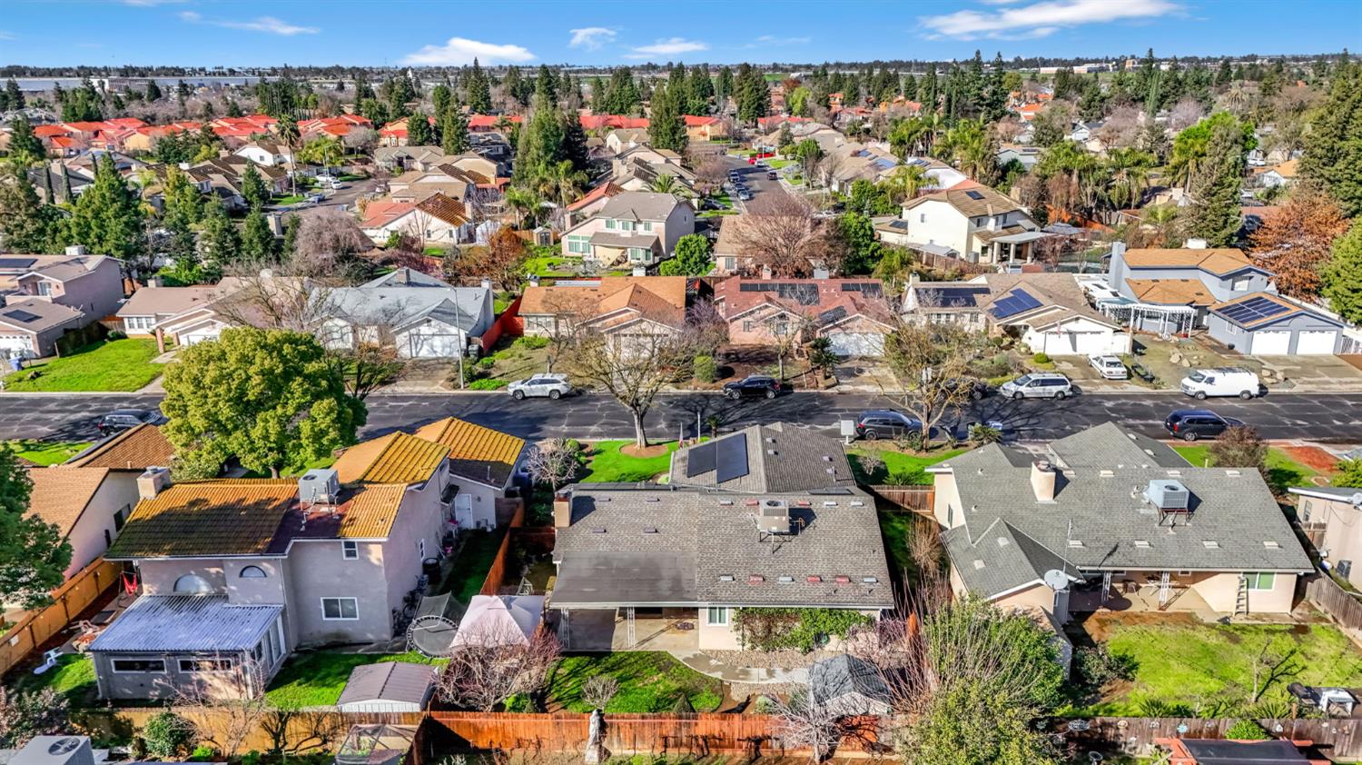 6156 N Constance Ave, Fresno, CA 93722