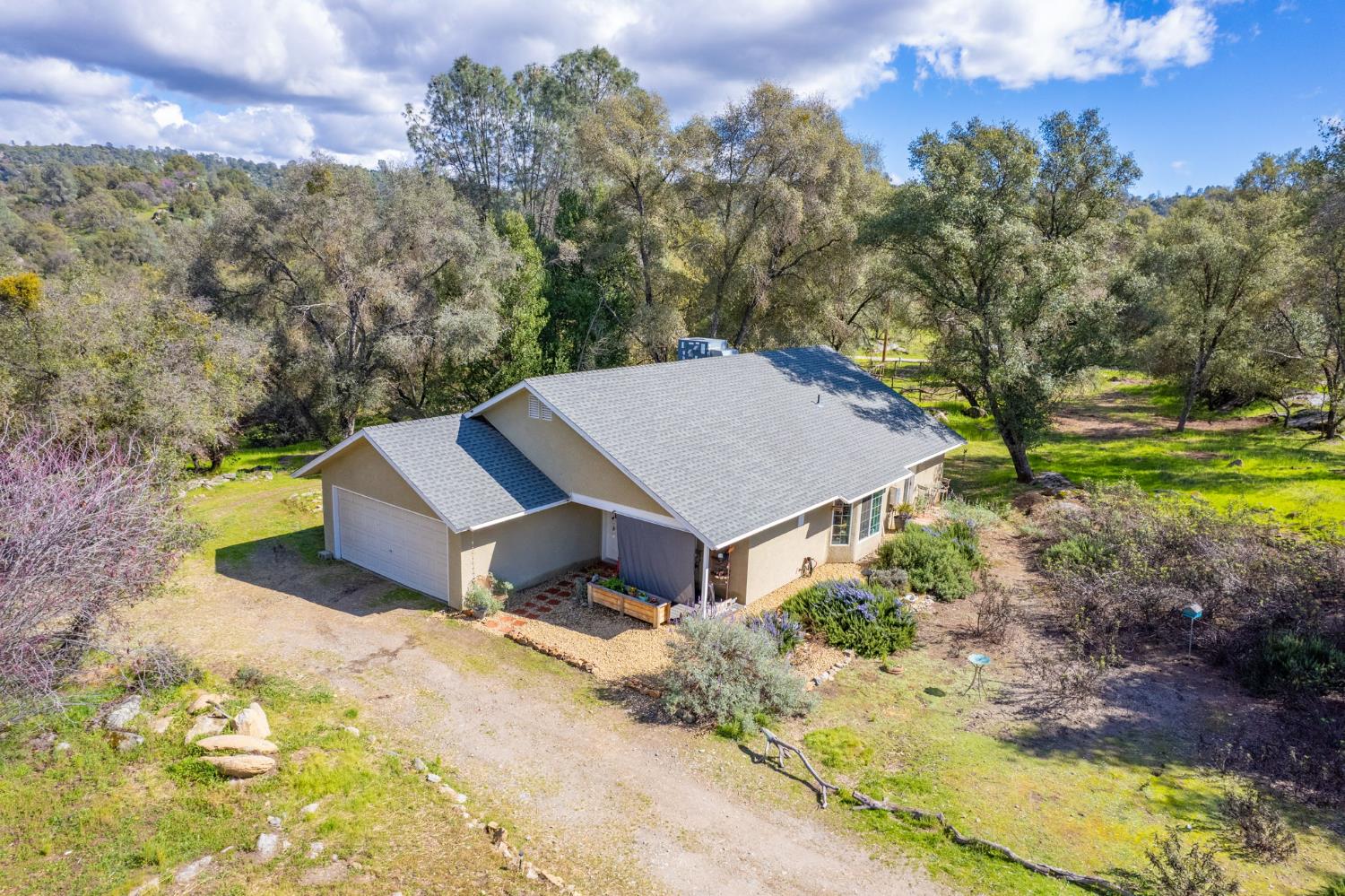 4853 Daffodil Dr, Mariposa, CA 95338