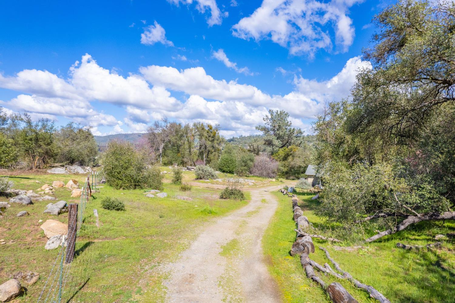 4853 Daffodil Dr, Mariposa, CA 95338
