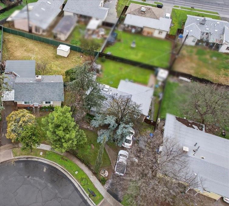 708 W Simpson Ave, Fresno, CA 93705