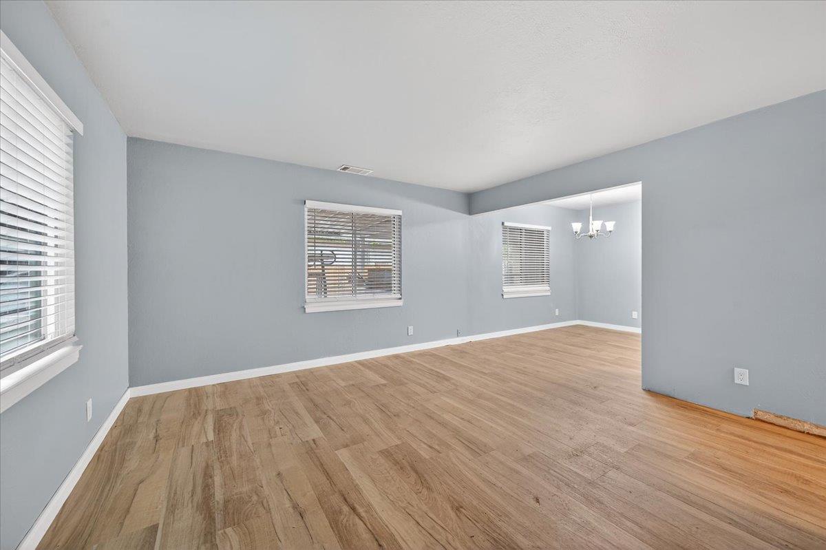 708 W Simpson Ave, Fresno, CA 93705