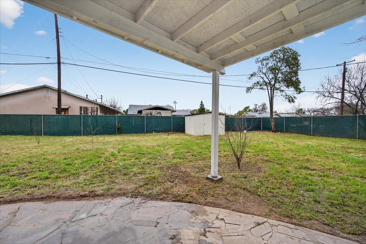 708 W Simpson Ave, Fresno, CA 93705