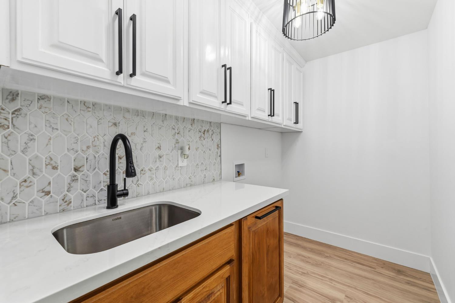 2325 sierra, Clovis, CA 93611