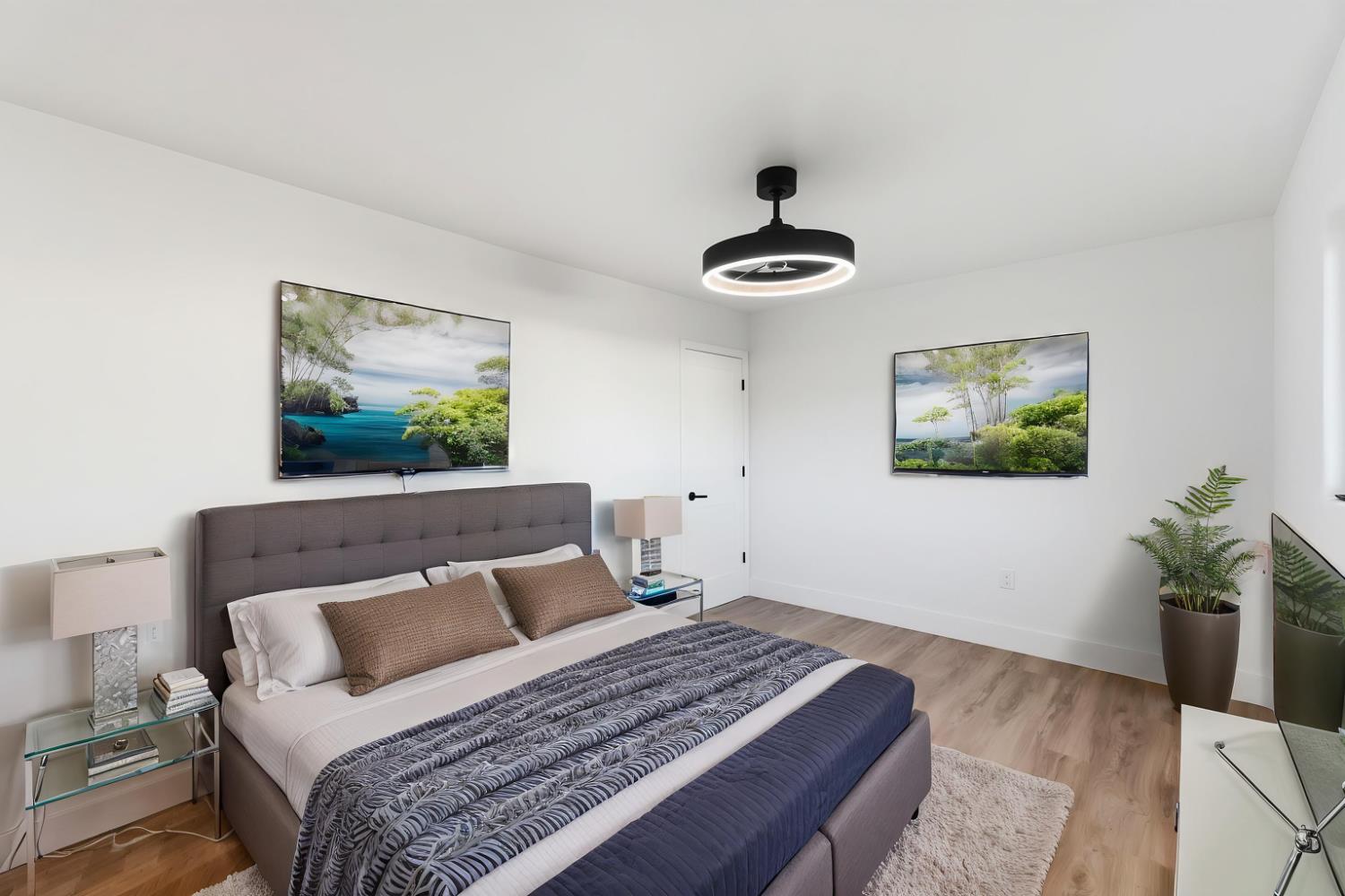 2325 sierra, Clovis, CA 93611