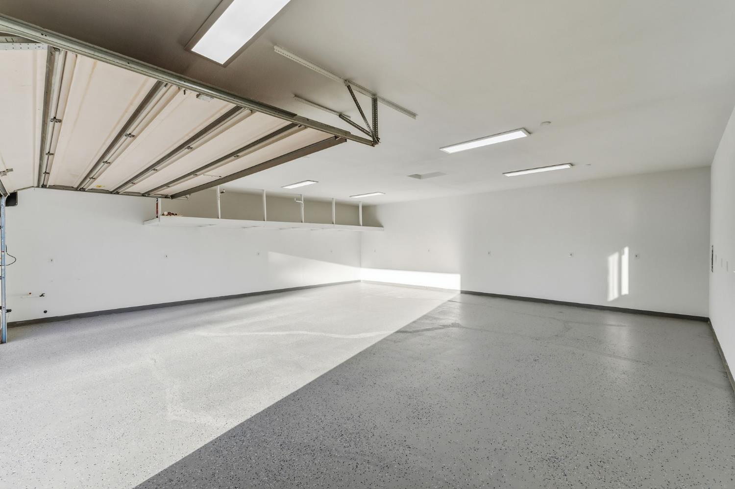 2325 sierra, Clovis, CA 93611