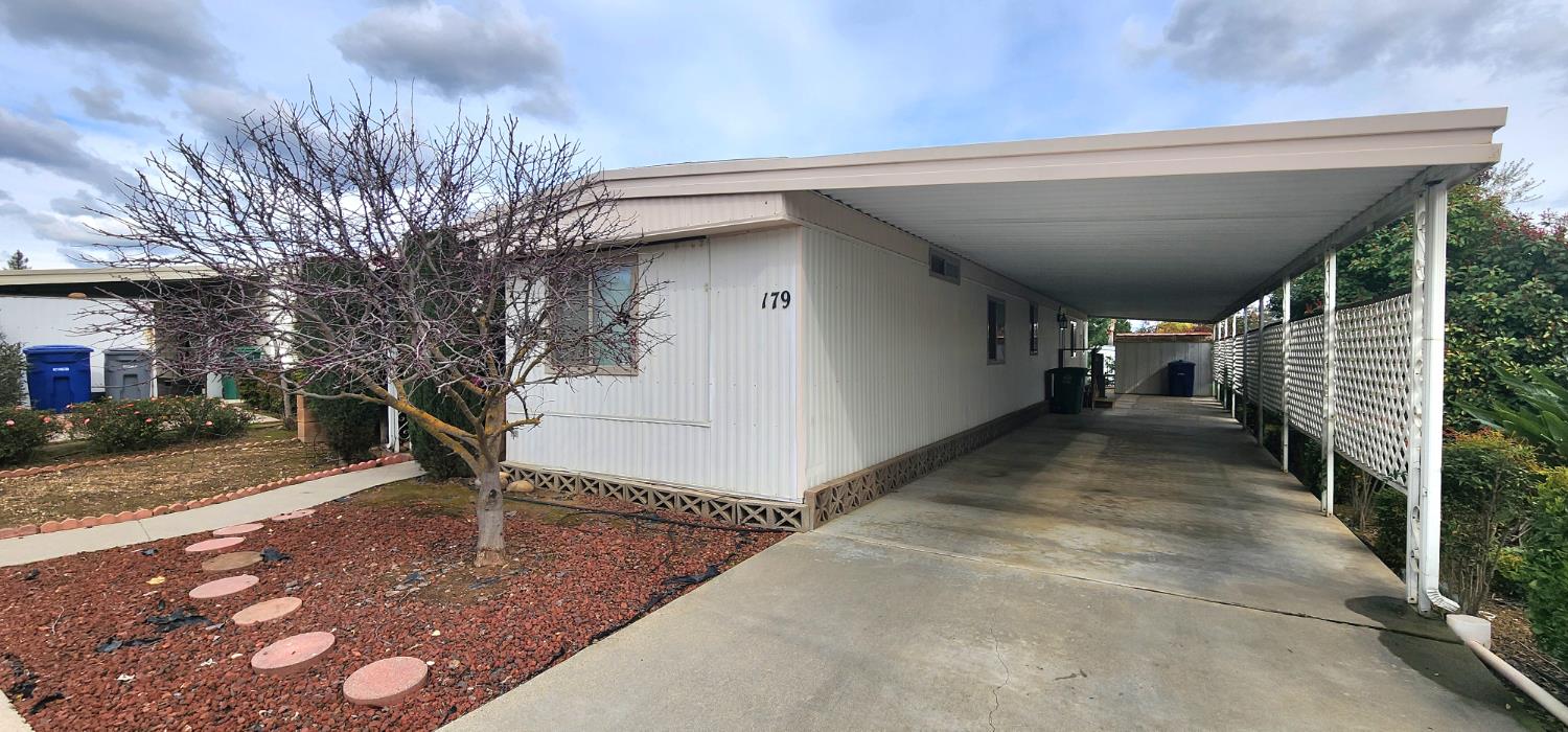 1300 W Olson Ave #179, Reedley, CA 93654