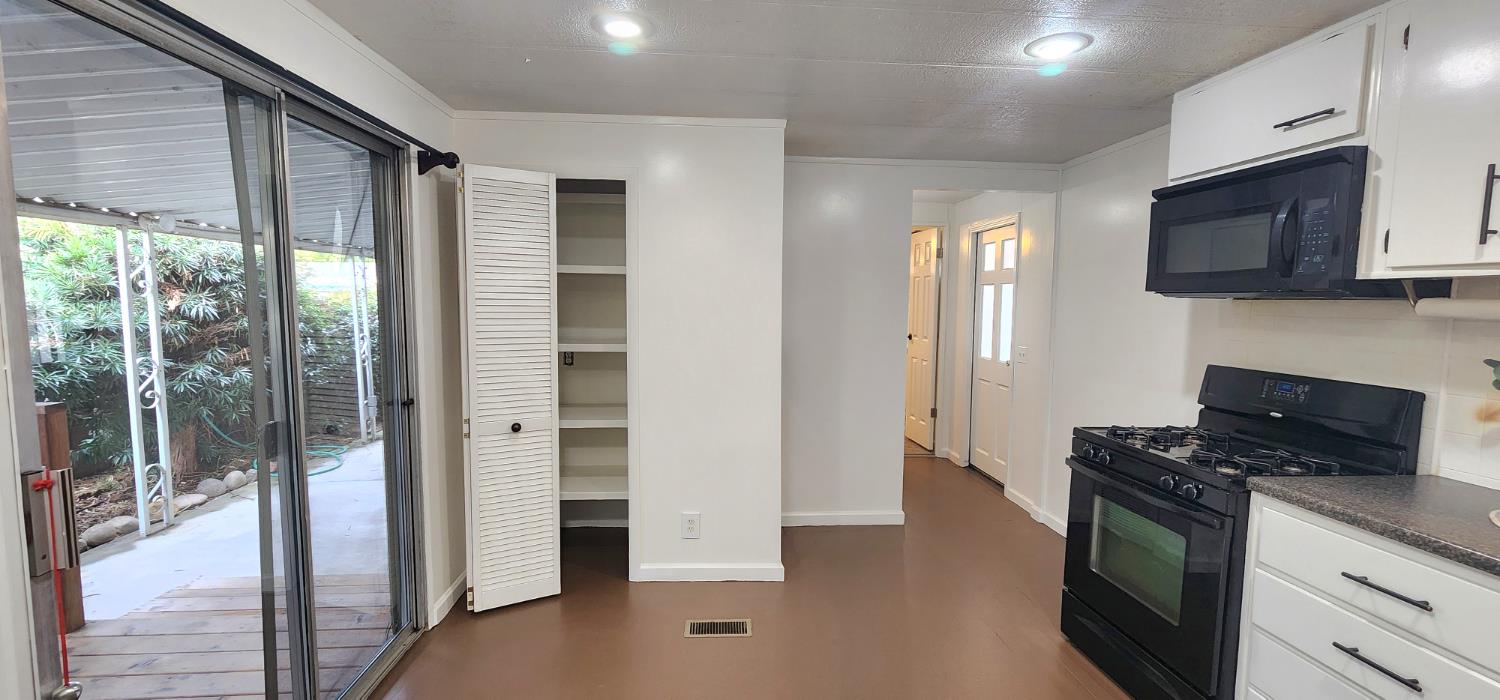 1300 W Olson Ave #179, Reedley, CA 93654