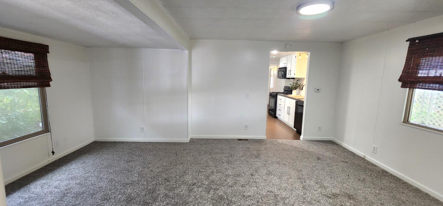 1300 W Olson Ave #179, Reedley, CA 93654