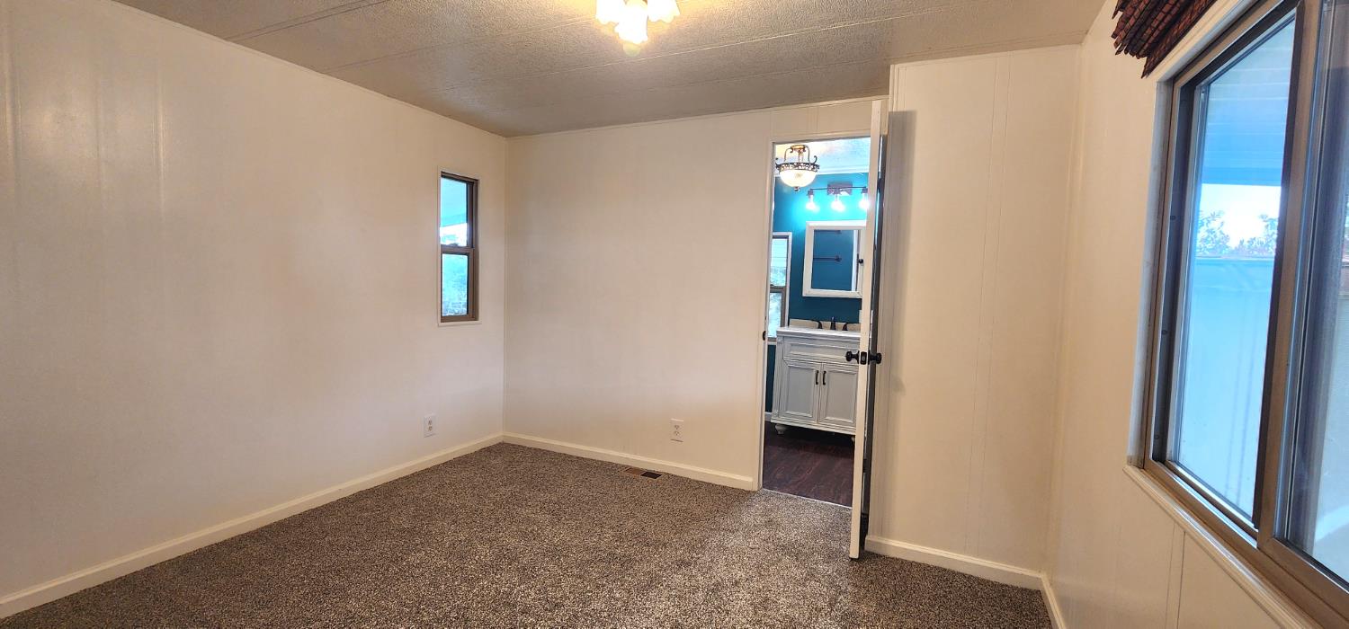 1300 W Olson Ave #179, Reedley, CA 93654