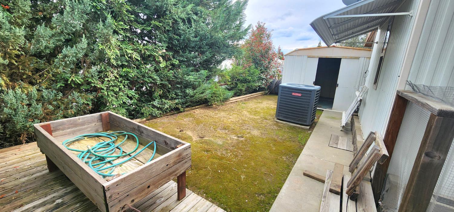 1300 W Olson Ave #179, Reedley, CA 93654