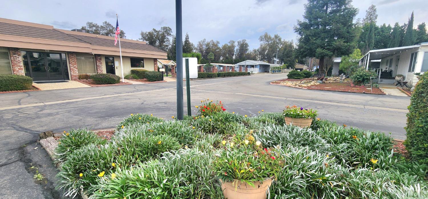 1300 W Olson Ave #179, Reedley, CA 93654