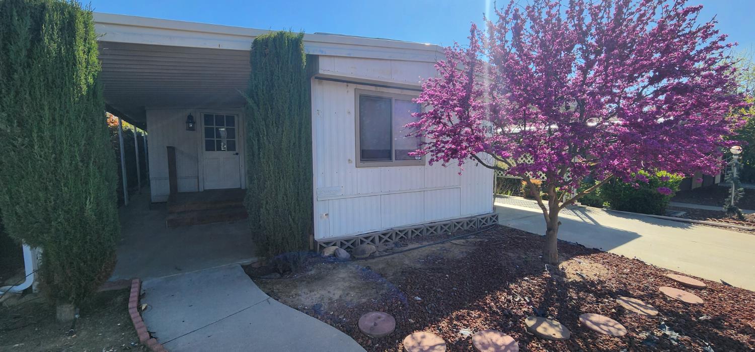 1300 W Olson Ave #179, Reedley, CA 93654