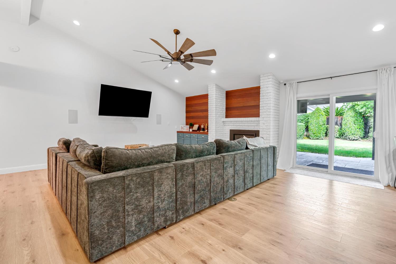 344 E Avante Ave, Fresno, CA 93720