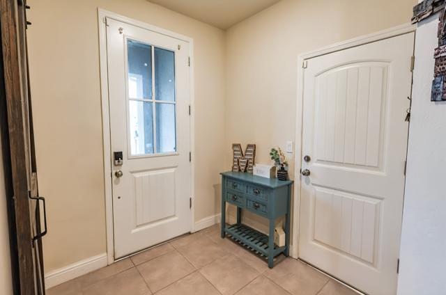 6978 E Fedora Ave, Fresno, CA 93727