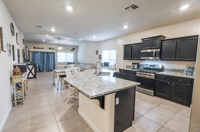 6978 E Fedora Ave, Fresno, CA 93727