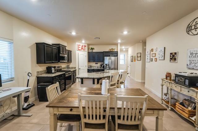 6978 E Fedora Ave, Fresno, CA 93727