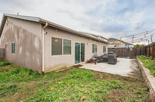 6978 E Fedora Ave, Fresno, CA 93727