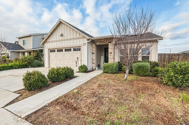 6978 E Fedora Ave, Fresno, CA 93727