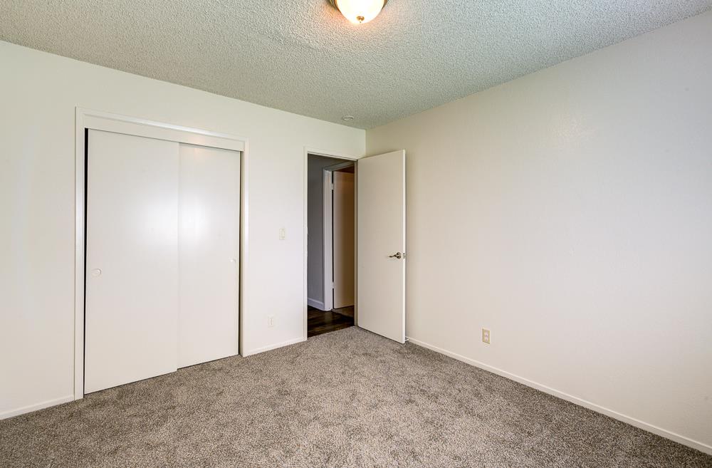 131 N Terry Ave, Clovis, CA 93612