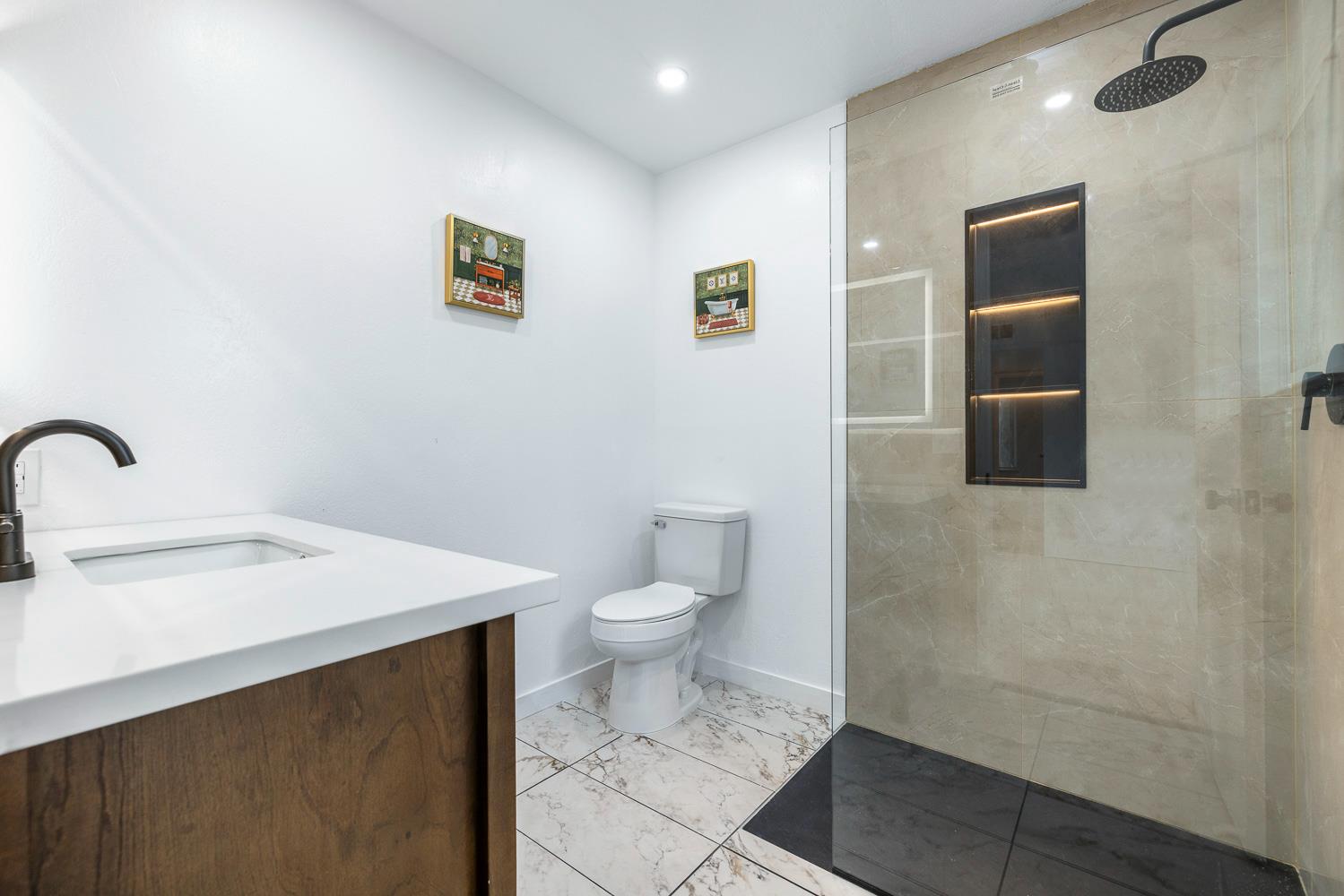 1622 Dennis Ave, Clovis, CA 93611