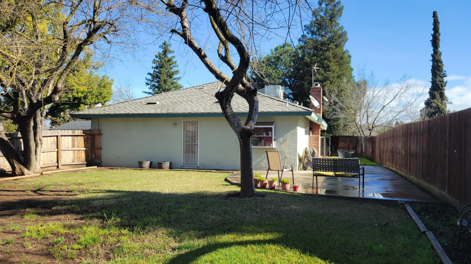 6044 N Gentry Ave, Fresno, CA 93711