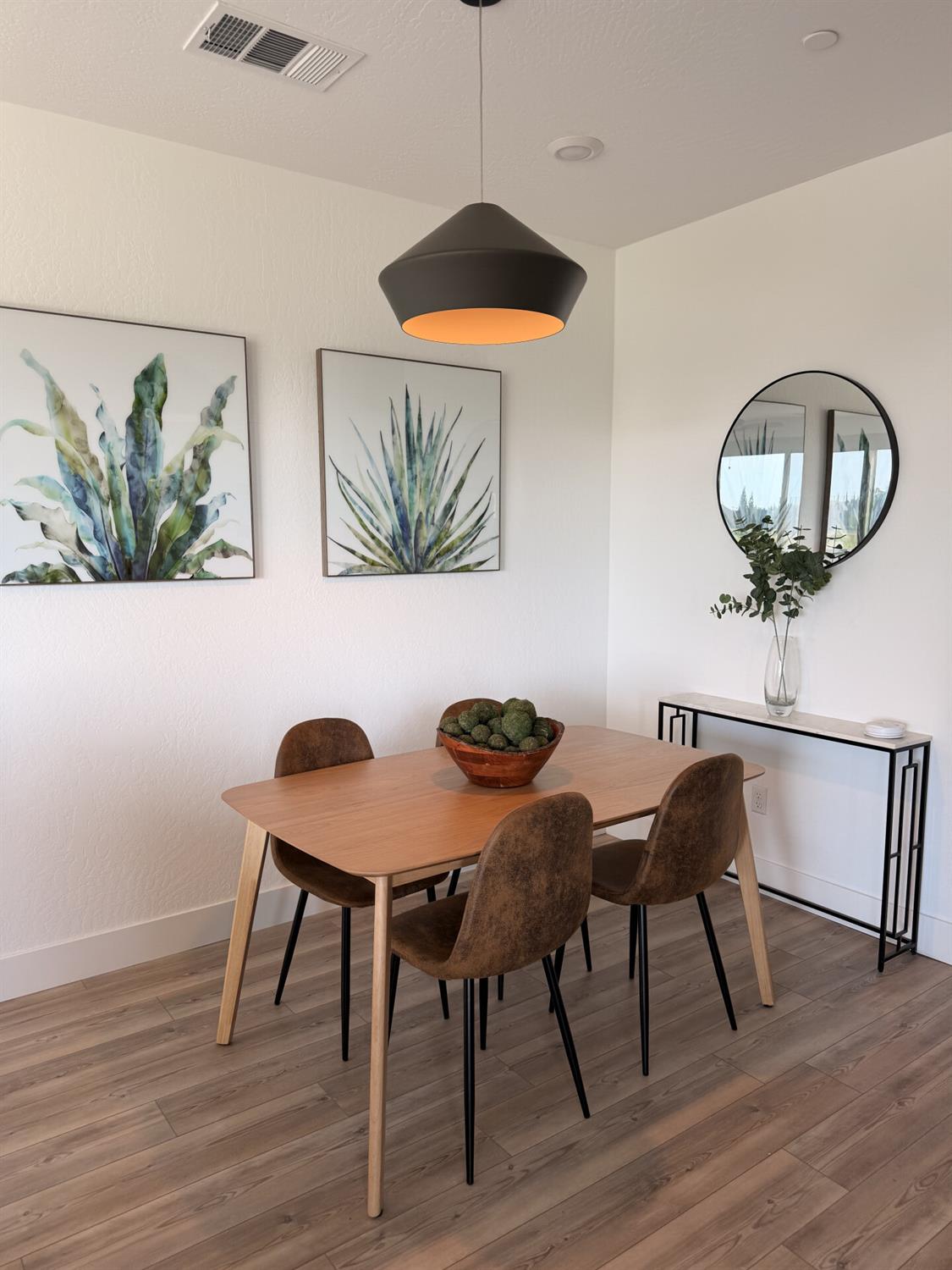 2829 E Tamarind Dr, Fresno, CA 93730