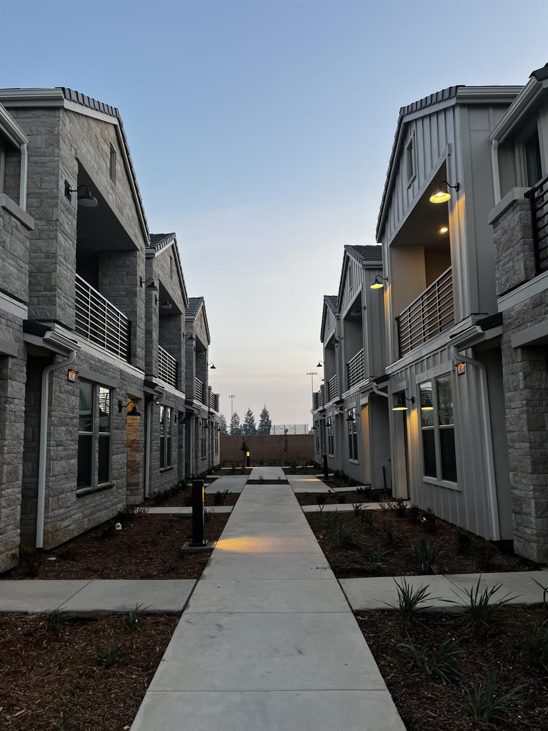 2829 E Tamarind Dr, Fresno, CA 93730