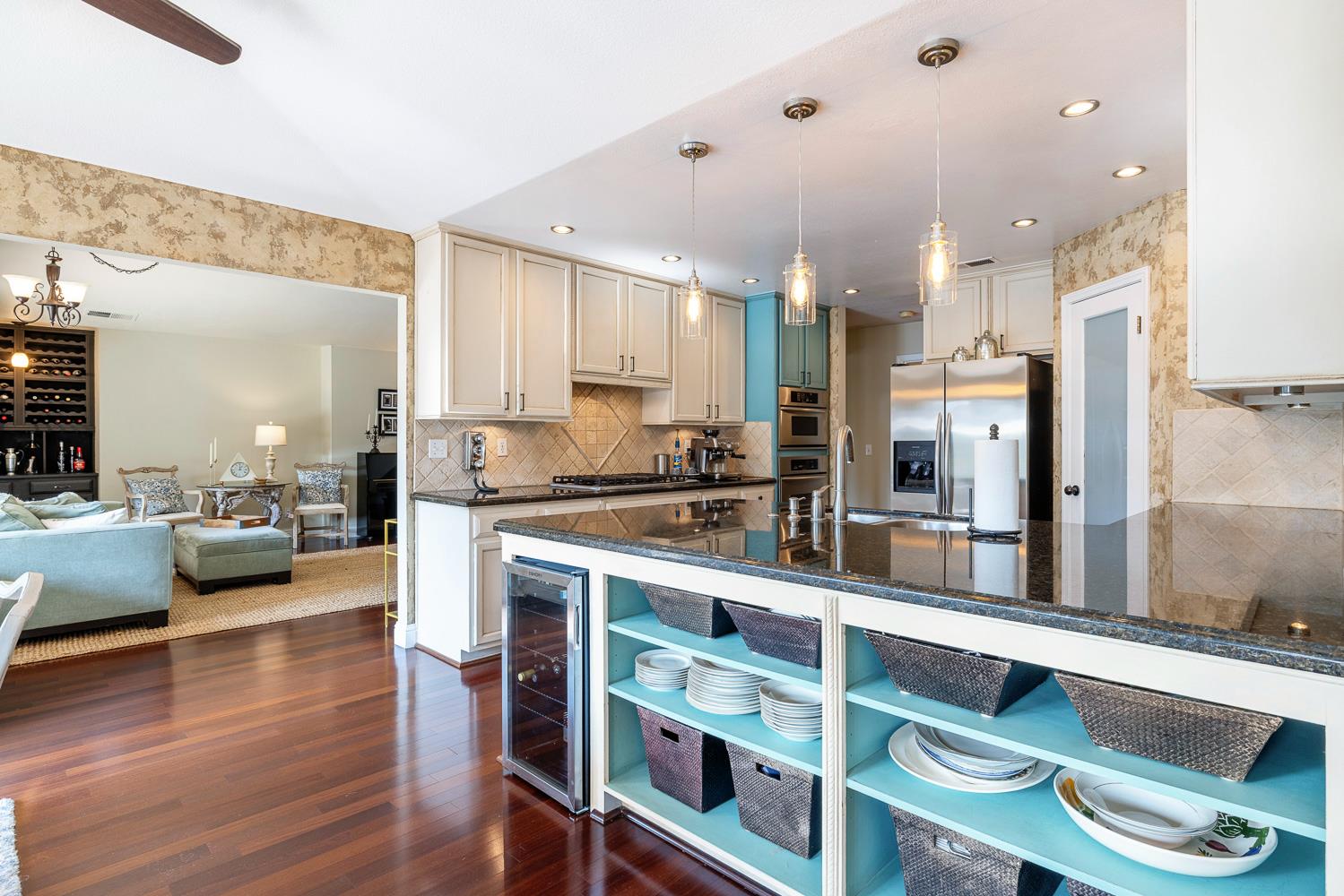 1754 Decatur Ave, Clovis, CA 93611