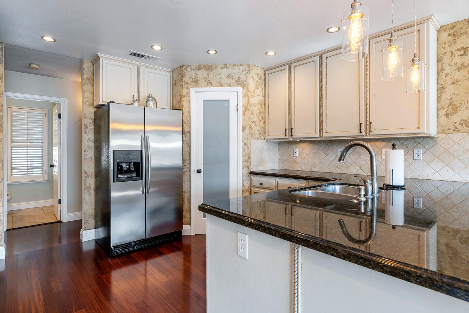 1754 Decatur Ave, Clovis, CA 93611