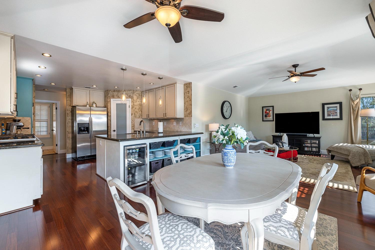 1754 Decatur Ave, Clovis, CA 93611