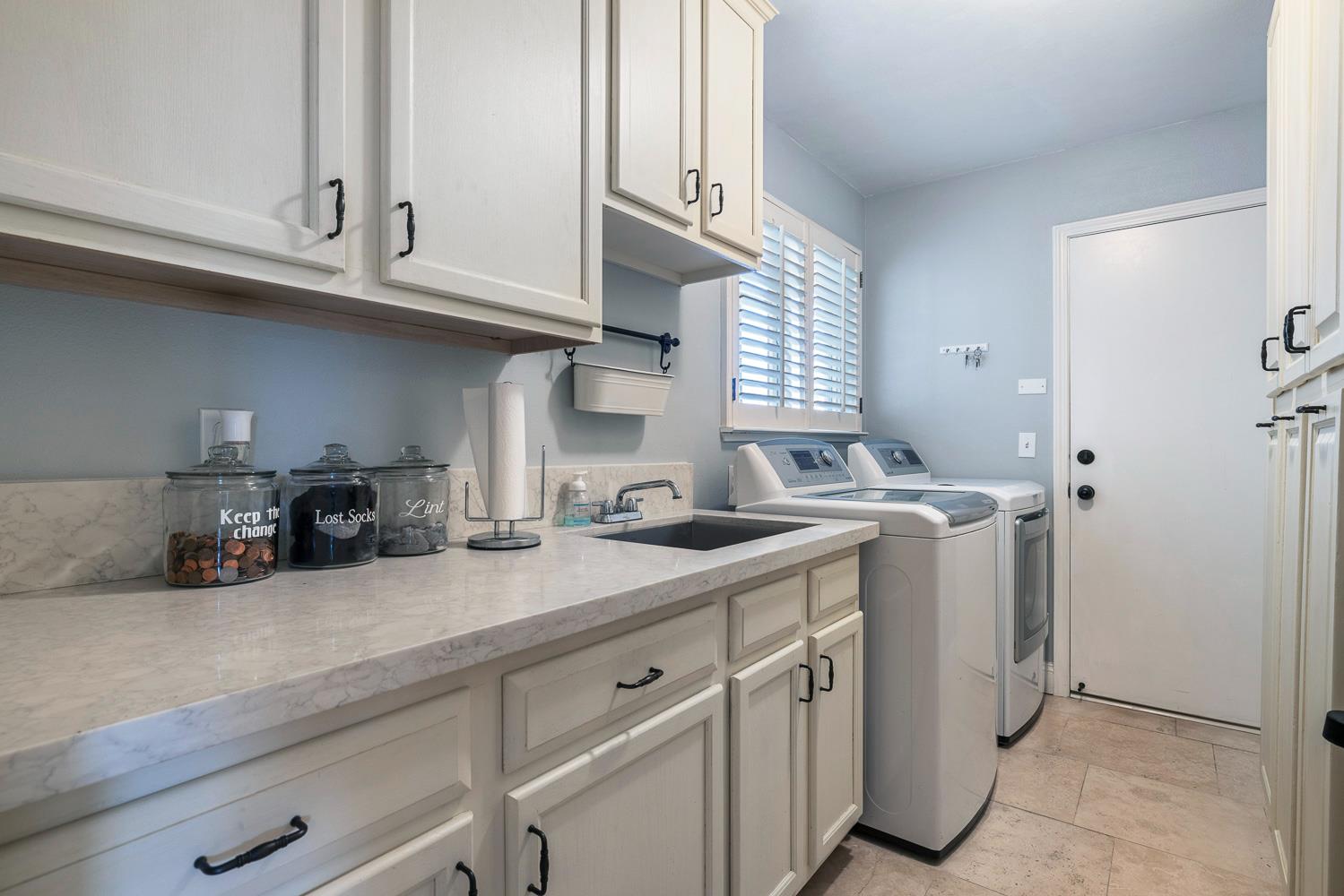 1754 Decatur Ave, Clovis, CA 93611