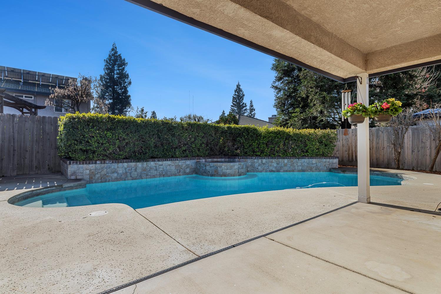 1754 Decatur Ave, Clovis, CA 93611