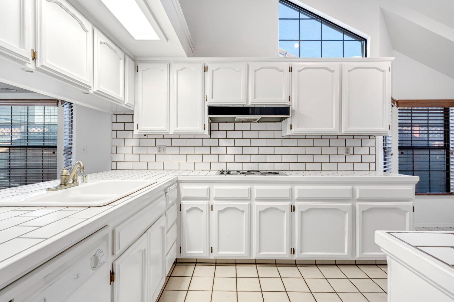 1229 W Bullard Ave #103, Fresno, CA 93711