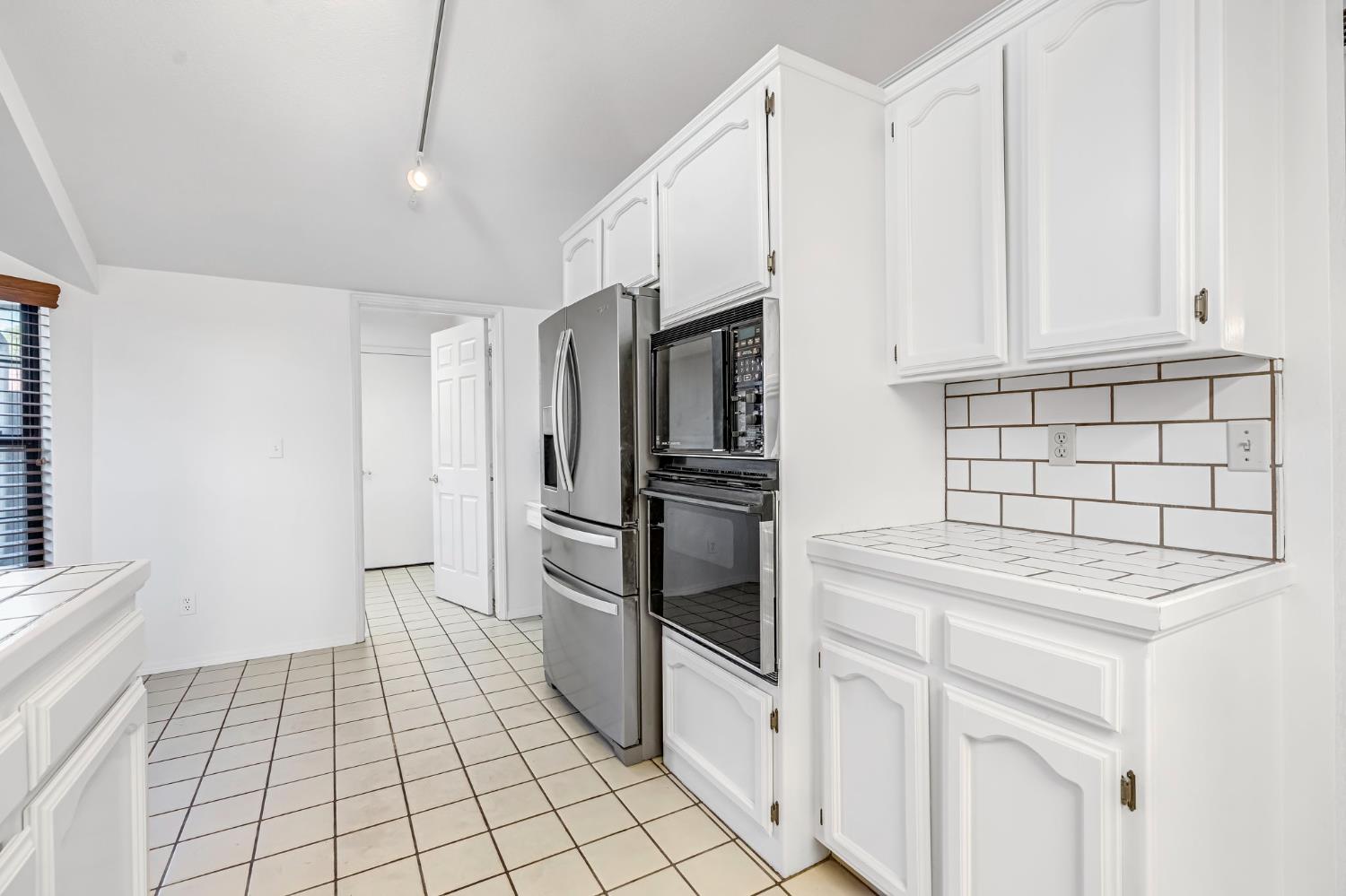 1229 W Bullard Ave #103, Fresno, CA 93711